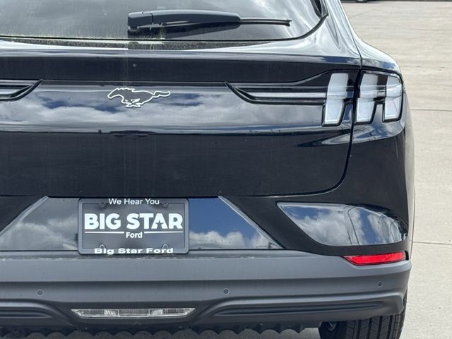 New 2026 Black Ford Select image 9