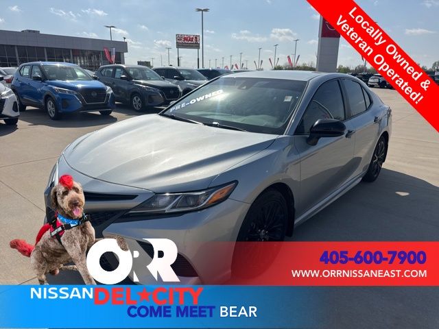 2020 Toyota Camry SE Nightshade FWD