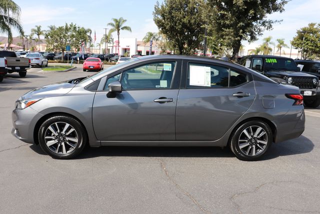 2021 Nissan Versa 1.6 SV 7