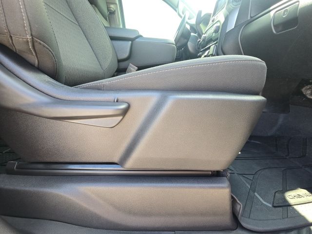 2024 Chevrolet Silverado 2500HD Custom:46690A