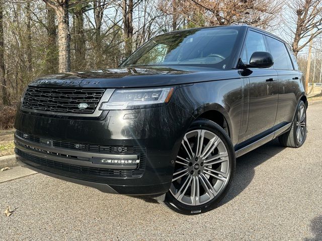 2025 Land Rover Range Rover P400 SE LWB AWD