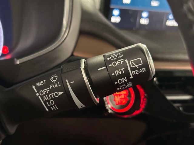 used 2023 Acura MDX car, priced at $39,650