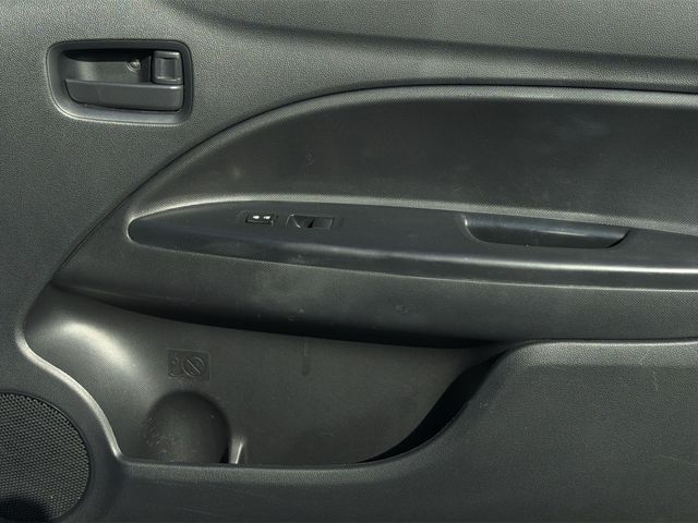 Used 2024  Mitsubishi ES image 34
