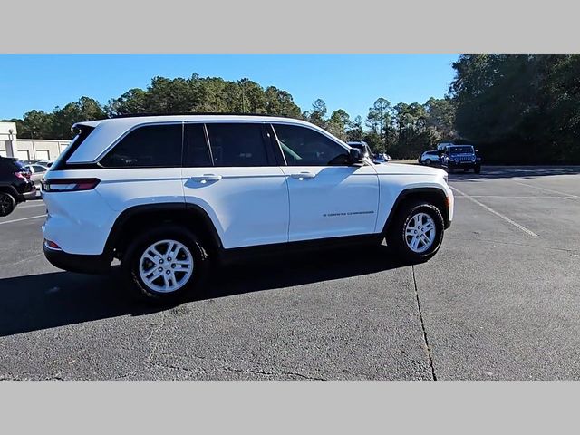 2024 Jeep Grand Cherokee Laredo 4x2