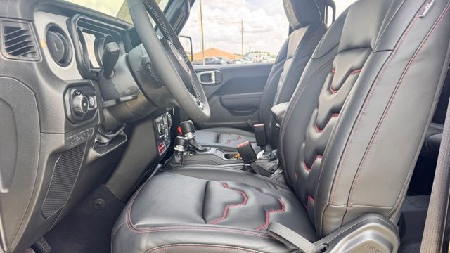 new 2025 Jeep Wrangler car, priced at $60,901