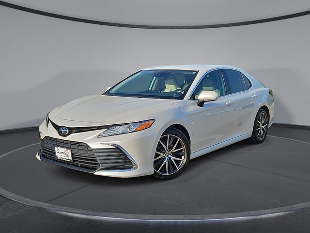 Pearl 2021 Toyota Camry Sedan Front-Wheel Drive 8-Speed Automatic