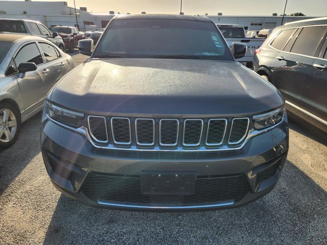 2022 Jeep Grand Cherokee Laredo Gray at River Oaks CDJR