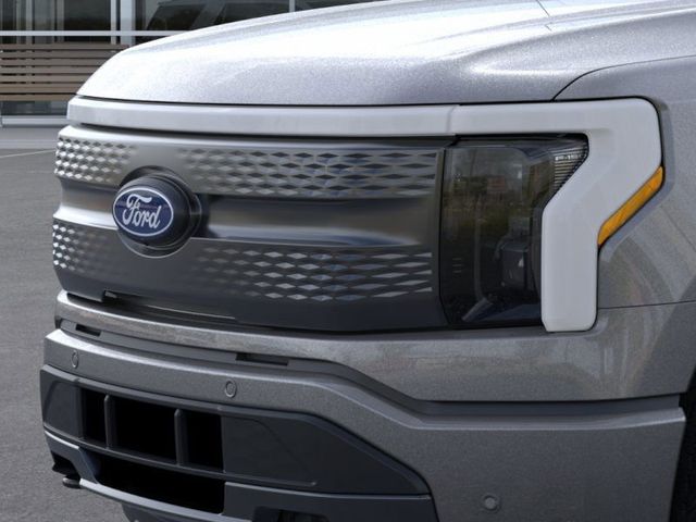 2024 Ford F-150 Lightning Flash 17