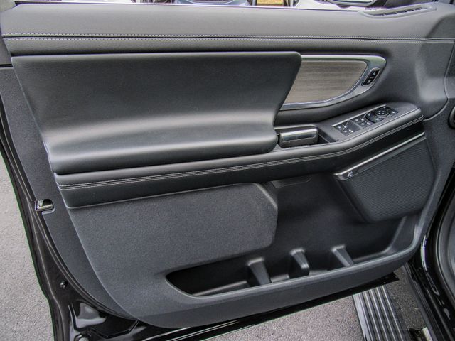 2025 Ford Expedition Max Platinum:168136