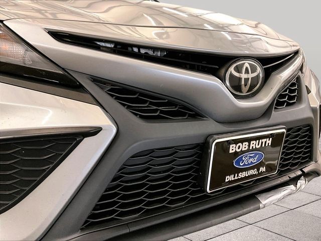 2021 Toyota Camry SE Silver at Sutliff Volkswagen