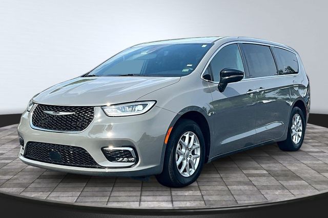Ceramic Gray Clearcoat 2025 Chrysler Pacifica Minivan Front-Wheel Drive 9-Speed Automatic