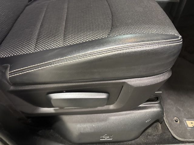 2016 RAM 1500 Sport photo
