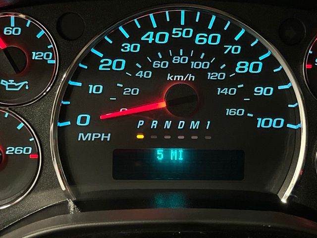 New 2026 Summit White Chevrolet Work Van image 9