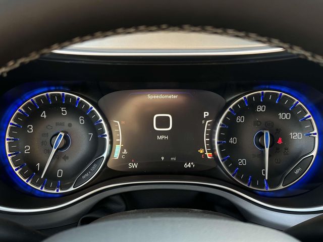 2025 Chrysler Pacifica Limited - Photo 13