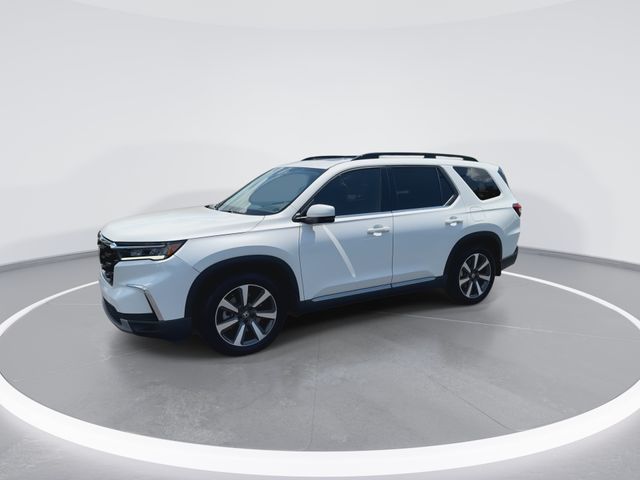 Used 2025 Honda Pilot SUV
