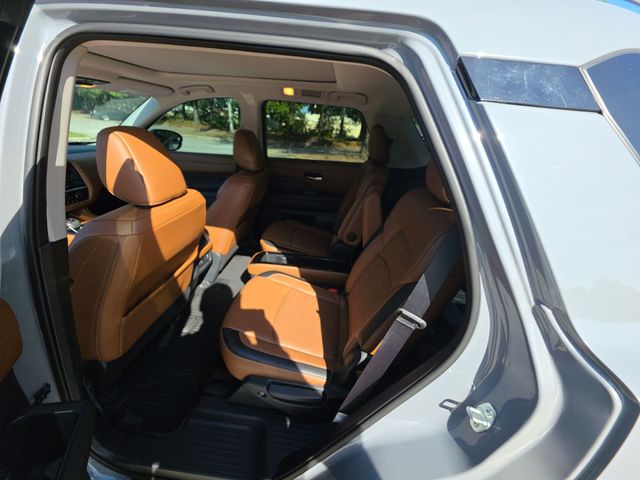 Used 2024 Gray Nissan Platinum image 24