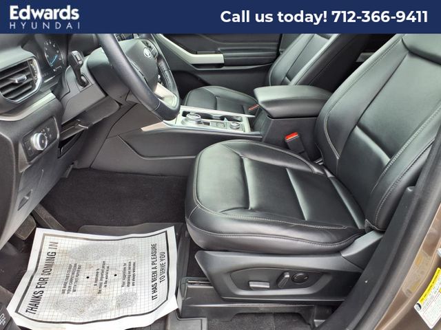 2021 Ford Explorer XLT photo