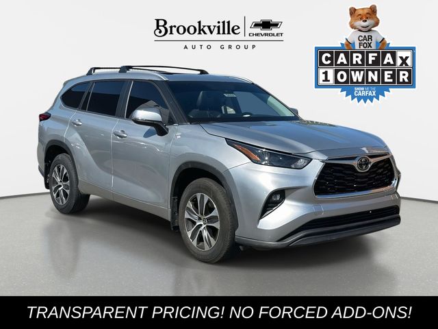 Celestial Silver Metallic 2023 Toyota Highlander SUV / Crossover All-Wheel Drive 8-Speed Automatic