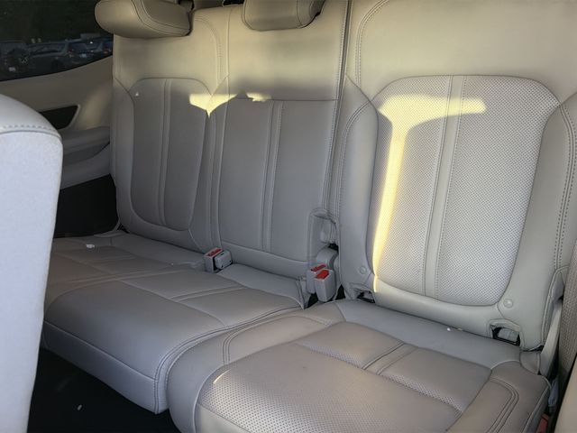 Used 2024 White Jeep Base image 10