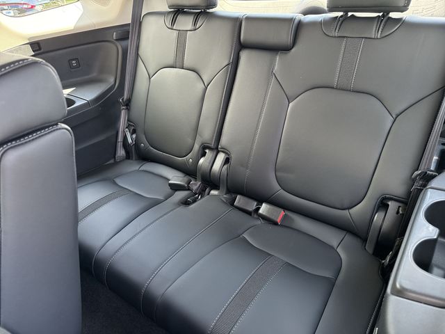Used 2025 Honda Pilot SUV