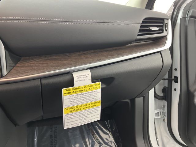 2025 Everest White Pearl Nissan Rogue Platinum FWD SUV