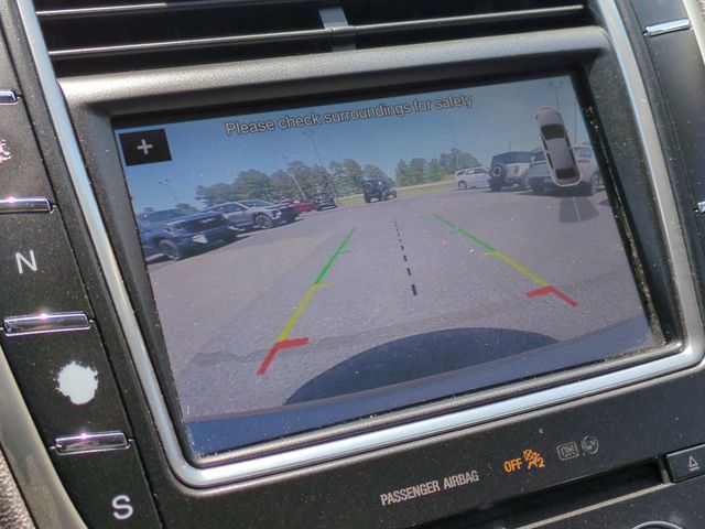 Used 2019 Brown Lincoln Select image 17
