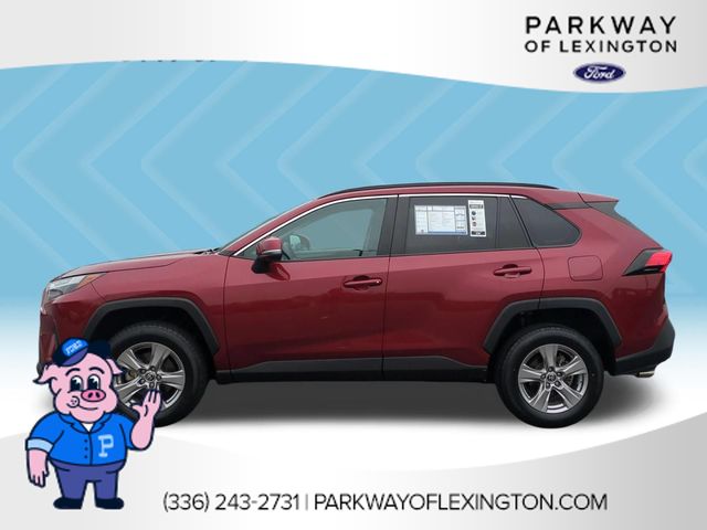 Used 2022 Red Toyota XLE image 2