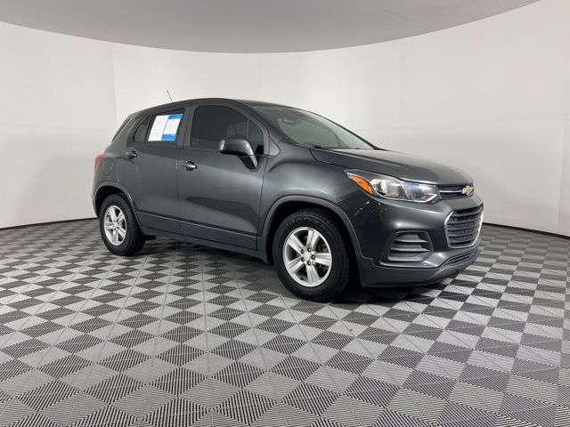 2020 Chevrolet Trax LS 2