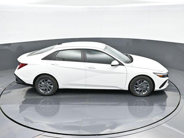 2025 Hyundai Elantra Hybrid Blue 27