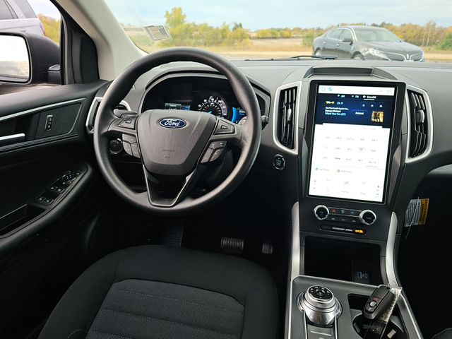 2024 Ford Edge SE 18