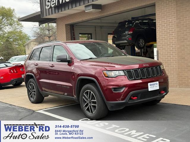Velvet Red Pearlcoat 2019 Jeep Grand Cherokee Trailhawk 4WD SUV / Crossover Four-Wheel Drive 8-Speed Automatic