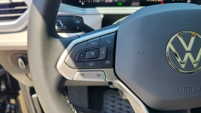 2025 Volkswagen Taos