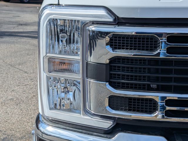 2025 Ford F-350 Super Duty Chassis Cab XL - Photo 11