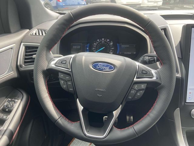 2024 Ford Edge ST Line 18