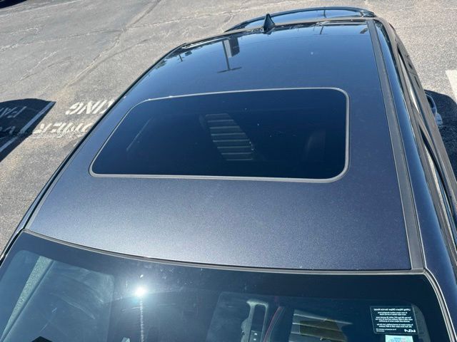 Used 2022 Gray Kia GT image 10