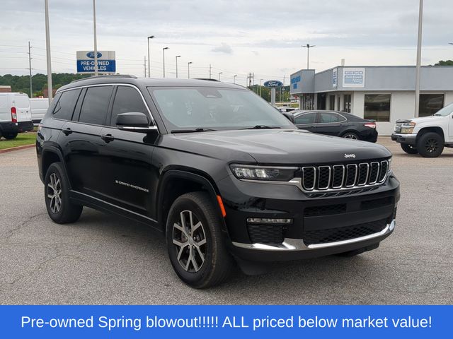 Used 2024 Diamond Black Jeep Limited image 15