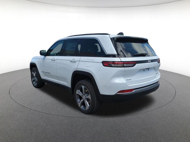 new 2026 Jeep Grand Cherokee car, priced at $42,650