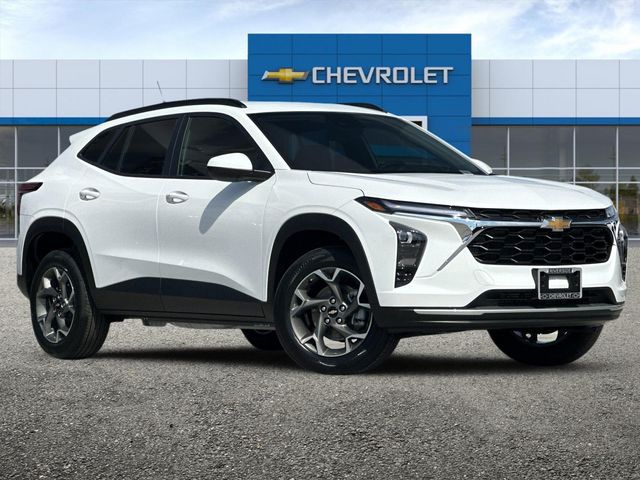 2025 Chevrolet Trax LT 2