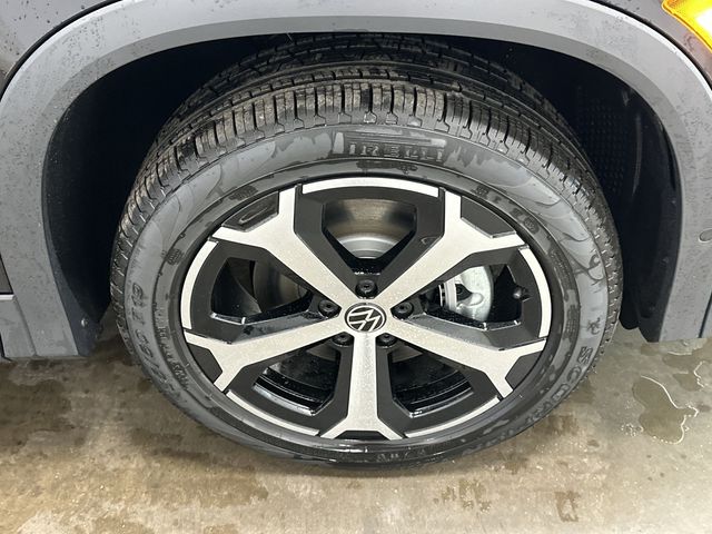 2026 Volkswagen Tiguan 2.0T SE - 4