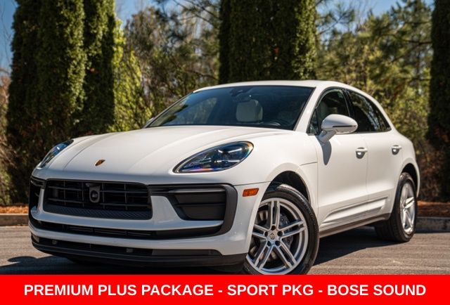 Carrara White Metallic 2024 Porsche Macan T AWD SUV / Crossover All-Wheel Drive 7-Speed Automatic