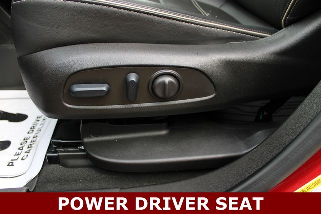 Used 2023 Red GMC Denali image 3