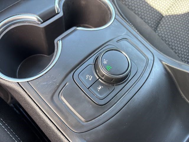 2024 GMC Terrain SLE photo