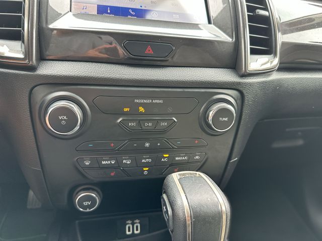 Used 2019 White Ford Lariat image 20