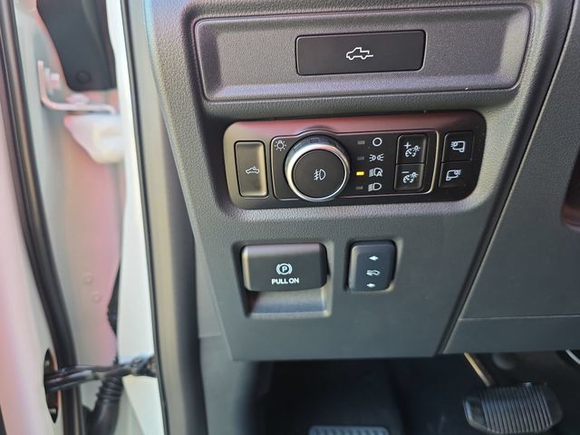 New 2026 Star White Metallic Tri-Coat Ford Lariat® image 27
