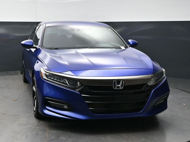 Used 2018  Honda Sport image 2
