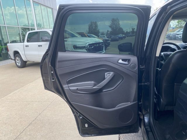 2015 Ford Escape SE - Tuxedo Black exterior view 20