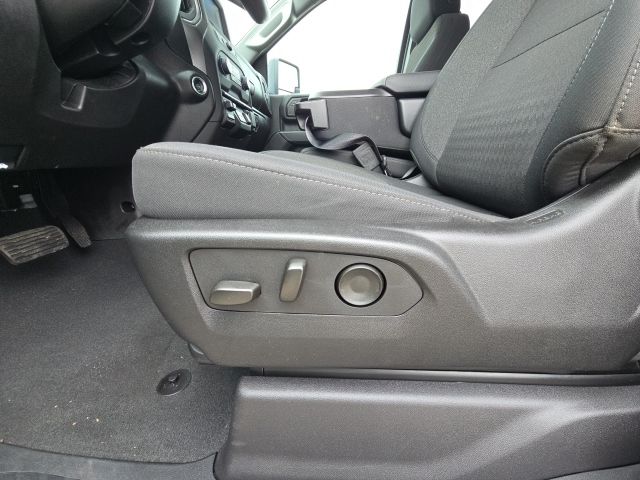 2025 Chevrolet Silverado 2500HD Custom:C02582