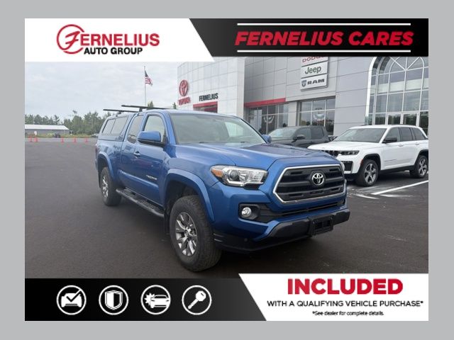  2017 Toyota Tacoma SR5 V6 Access Cab 4WD   
