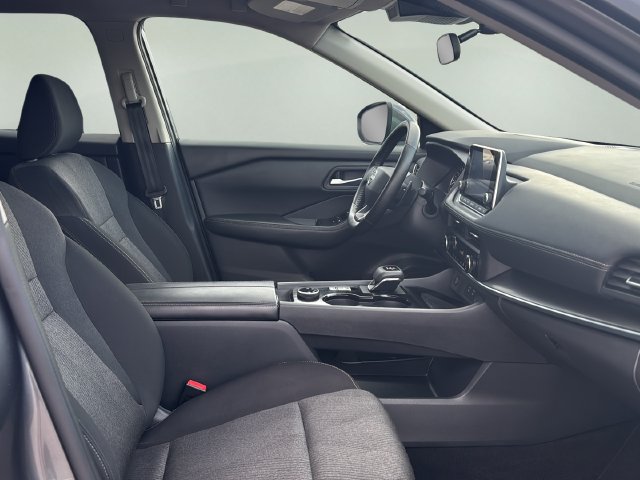 Used 2025 Nissan Rogue SUV