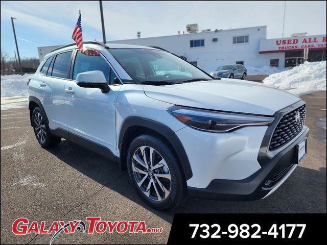 2022 Toyota Corolla Cross XLE AWD